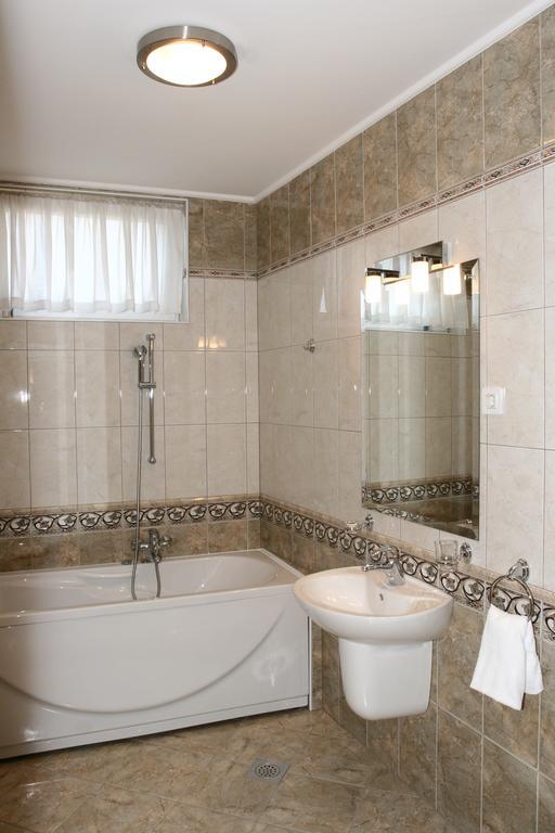 Apartmani Marbis Koprivnica Rum bild