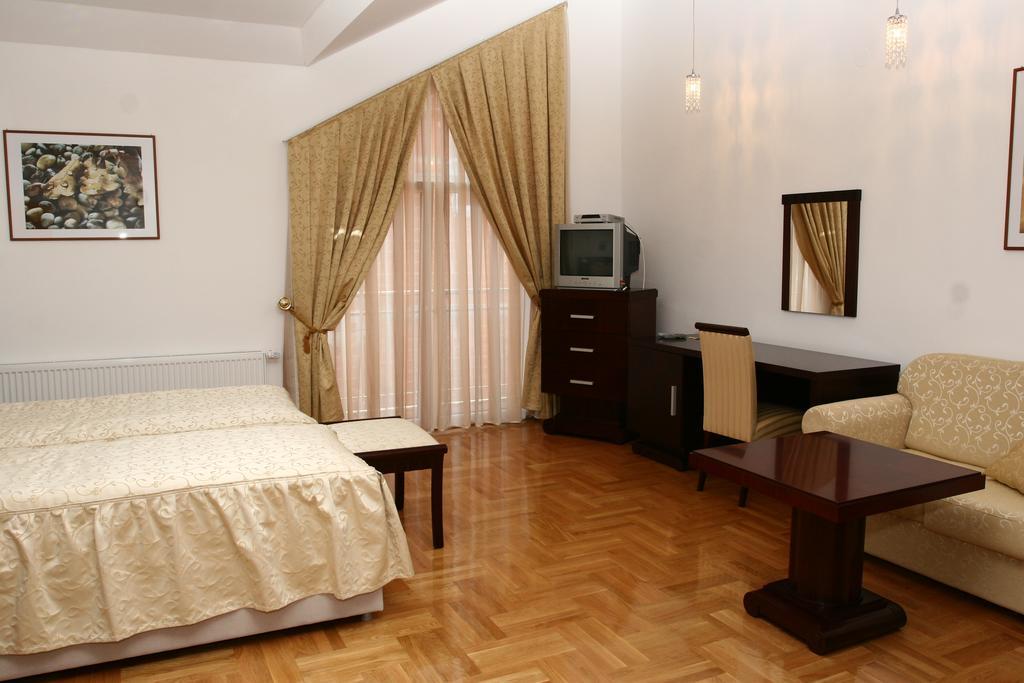 Apartmani Marbis Koprivnica Rum bild