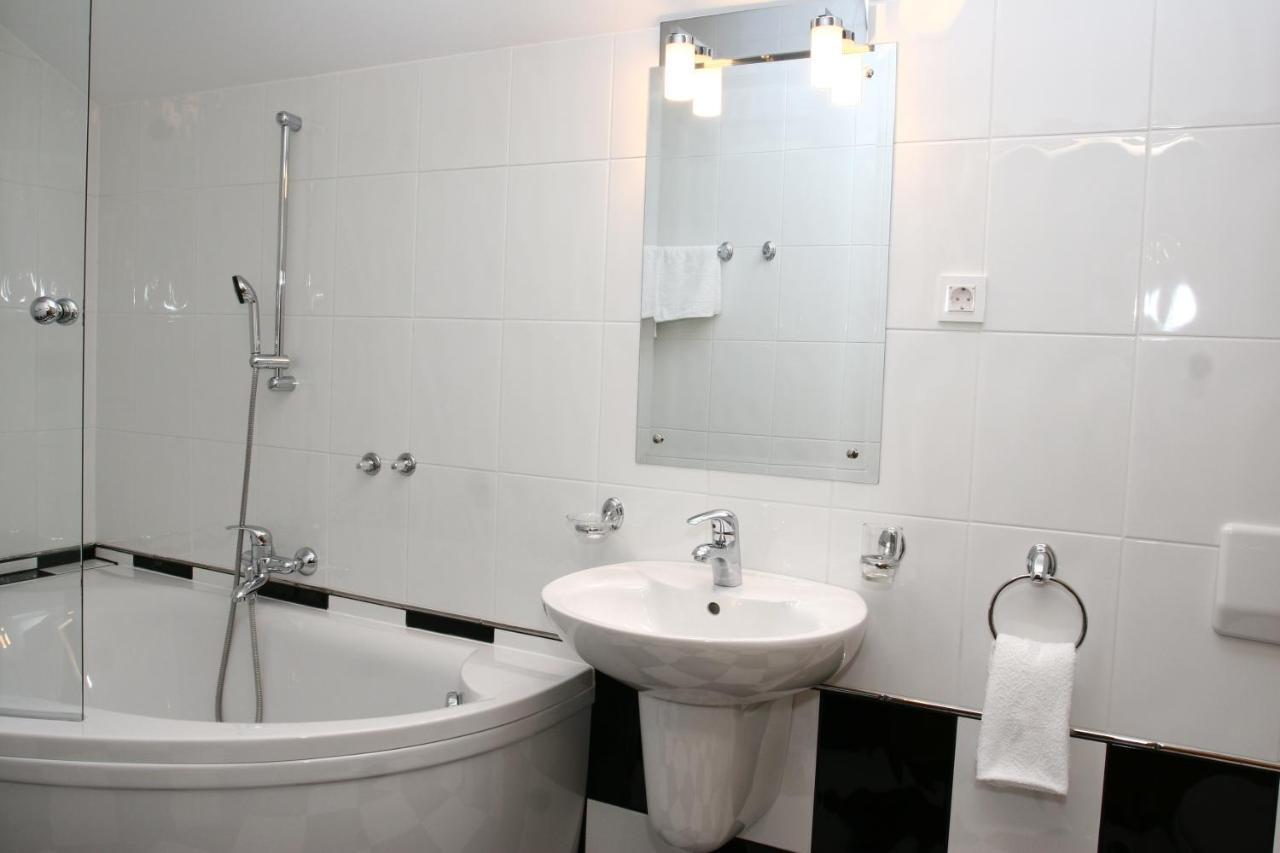 Apartmani Marbis Koprivnica Rum bild